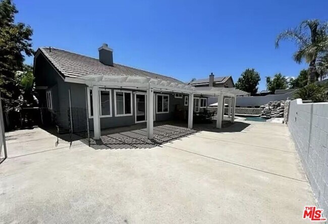 Photo - 2982 Briarwood Dr