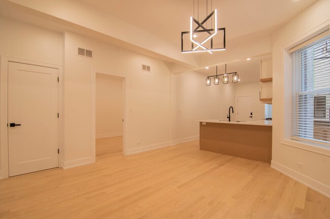 Photo - 3720 N Racine Ave