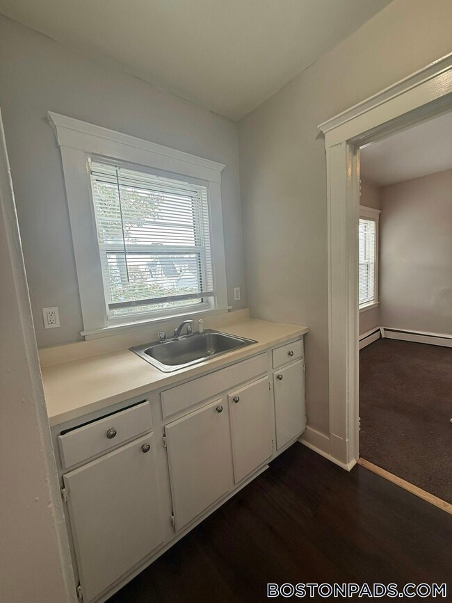 Building Photo - 3 Kingsley Terrace Rental