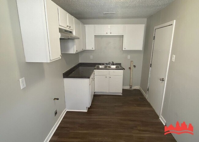 Photo - 220 Elder Rd