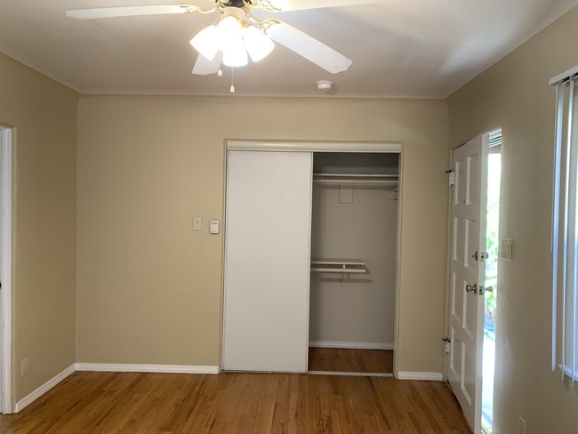 Photo - 736 Marine St