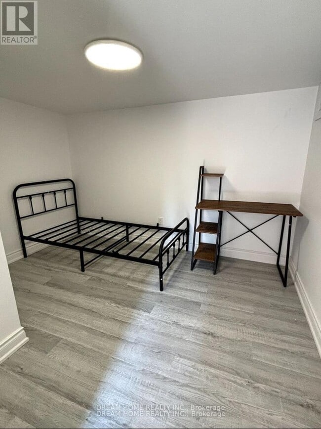 Photo - 262 Clinton St