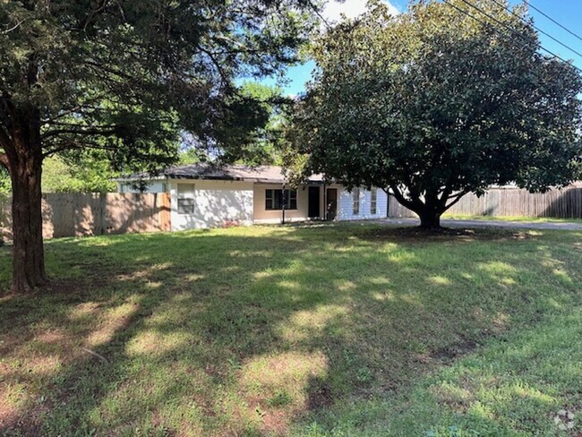 Building Photo - 2/1 With Bonus Room SHOP AND LARGE FENCED... Rental