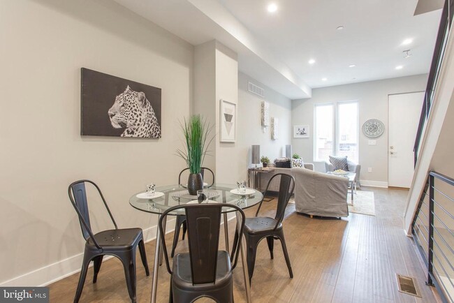 Photo - 542 Pierce St