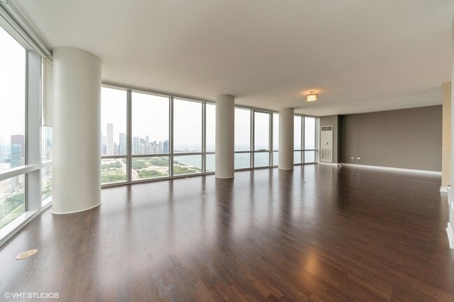 Photo - 1211 S Prairie Ave Unit 4805