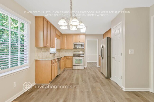 Photo - 2073 Kinridge Rd