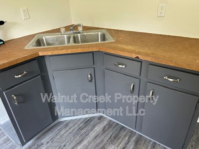 Photo - 1541-1541 Maine Ave
