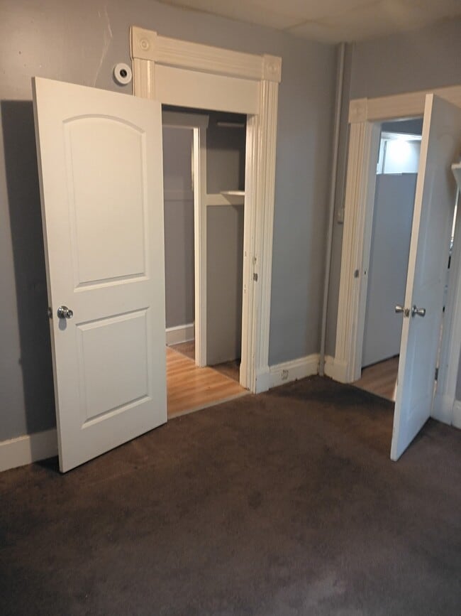251-255 Villa St Unit 251 Villa 4