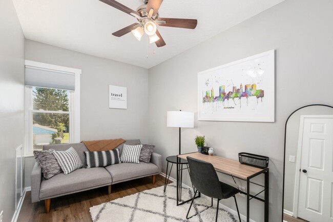 Photo - 958-976-976 S Champion Ave