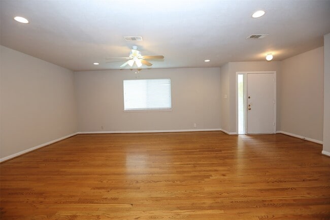 Building Photo - 6123 Grape St