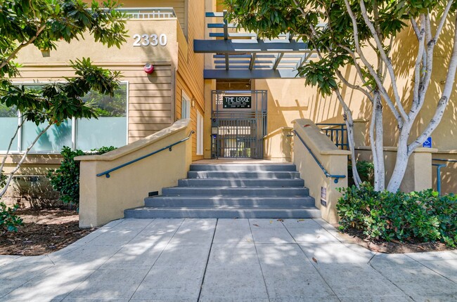 Updated 2 Bedroom Townhome in the Heart of... - Updated 2 Bedroom Townhome in the Heart of...