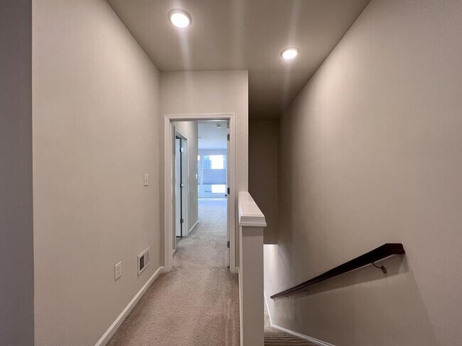 Photo - 5128 Cambria Wy