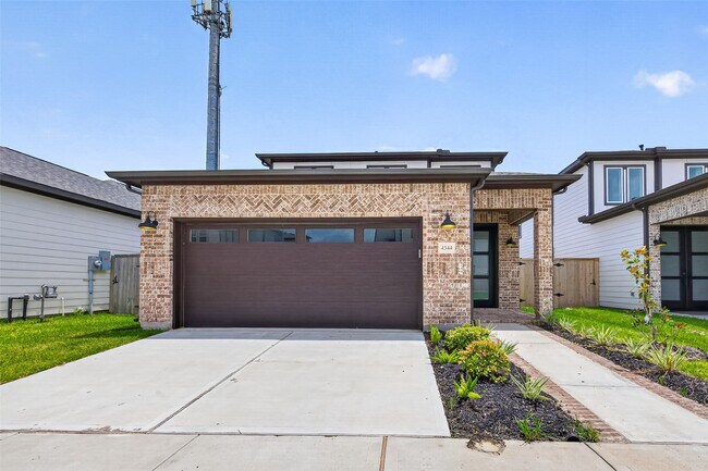 4344 Avron Dr