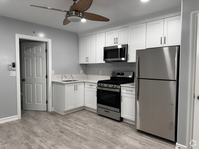 Building Photo - 4404 Logan Ave Rental