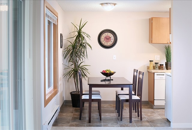 Hill Crest Apartments