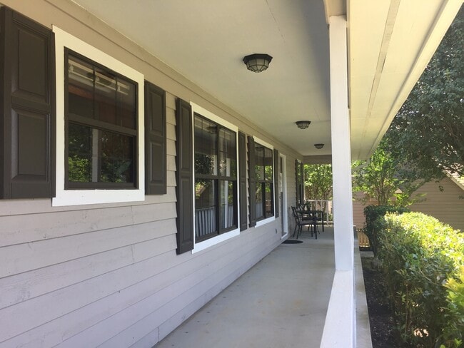 Photo - Spacious 3BR 2BA One-level West Knox