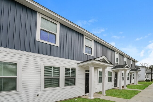 Photo - 138 Morning Line Dr