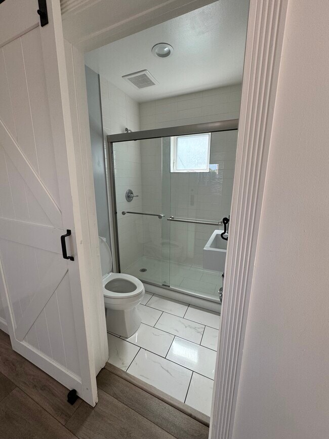236 E Neece St Unit ADU