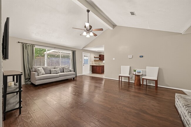 Photo - 1407 Somercotes Ln