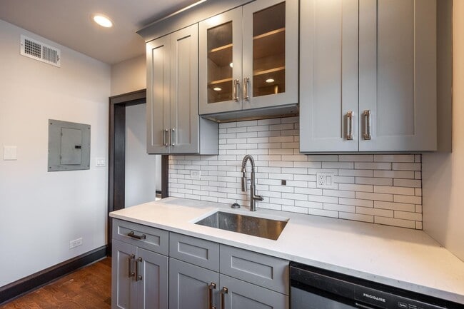 Photo - 2623 W Devon Ave Unit 301