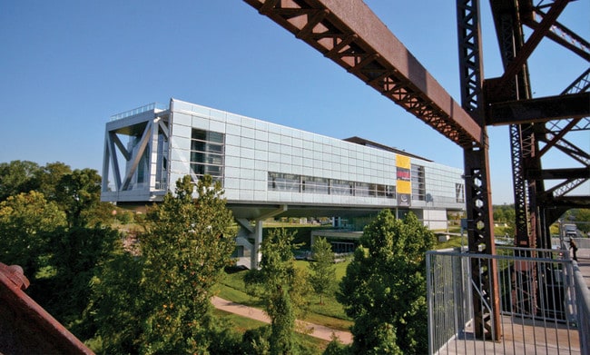 Photo - EPH 36, LLC (MacArthur Commons Apartments)