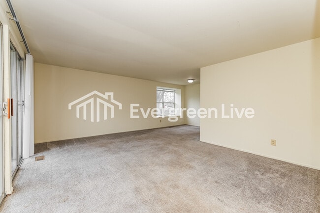 Photo - 5610 Troy Villa Blvd