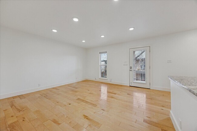 Photo - 2/1 Windsor Park Condo - Available Now!