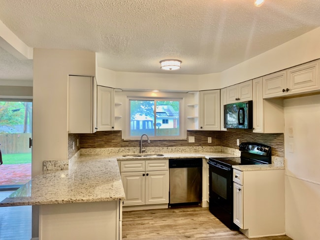 Photo - 1141 Old Farm Dr