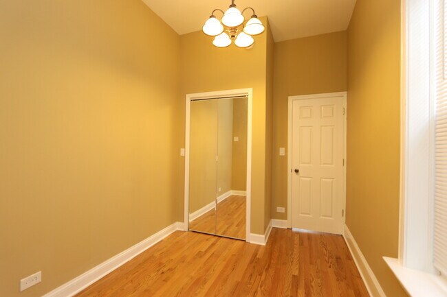 Photo - 2433 N Kedzie Blvd