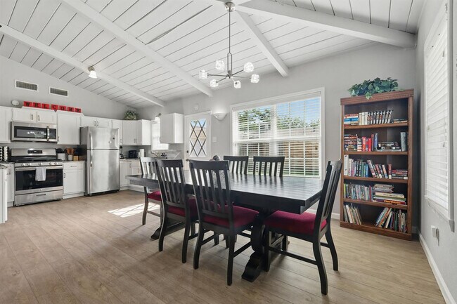 Photo - 743 Greenhaven Dr Unidad ID1239619P