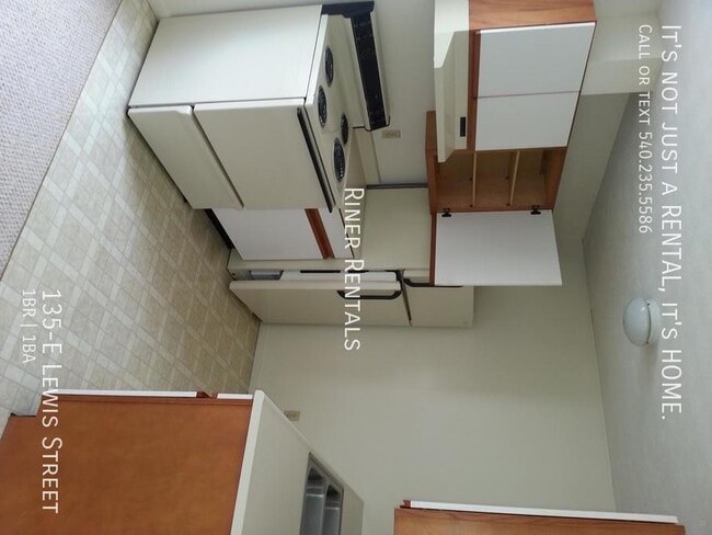 Photo - 135-E Lewis Street-