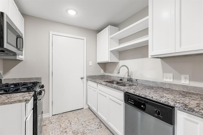 Photo - 4311 Hull St