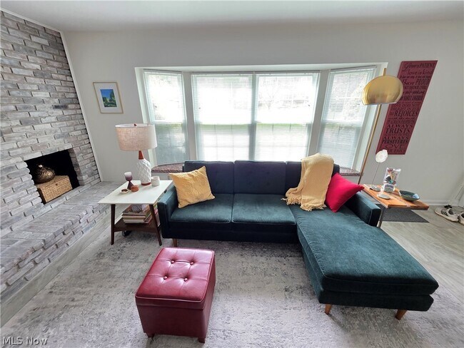 Photo - 6995 Carriage Hill Dr