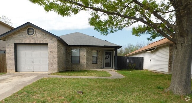 Building Photo - Creekside Rental