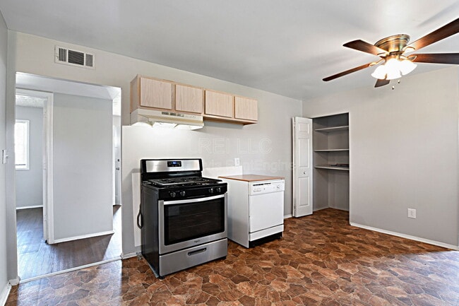 Photo - 8602 Gary Wy