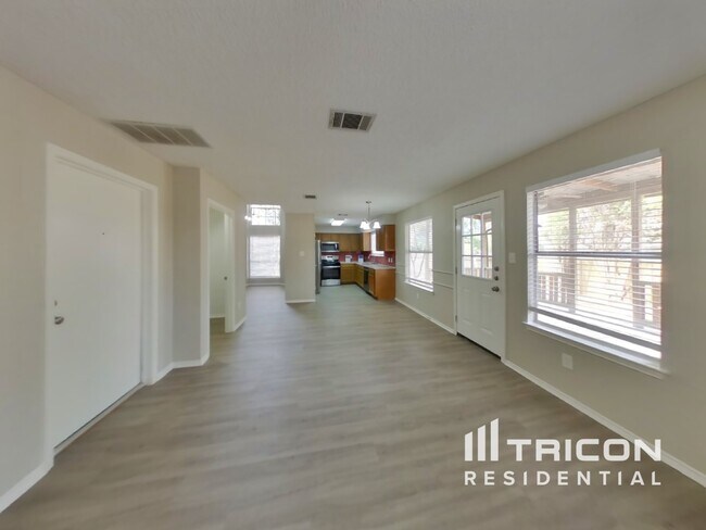 Photo - 1806 Aster Pass