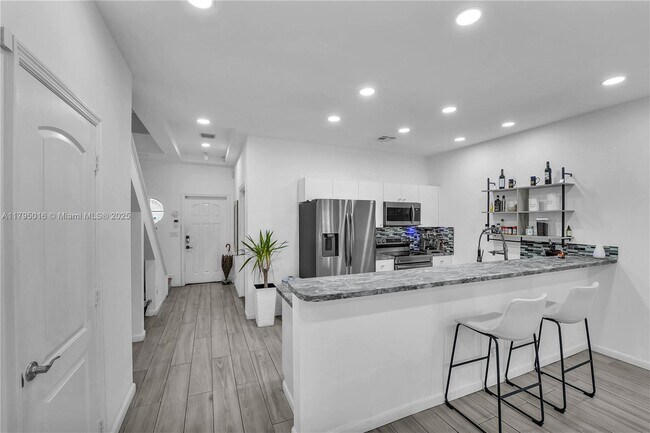 Photo - 2307 Washington St