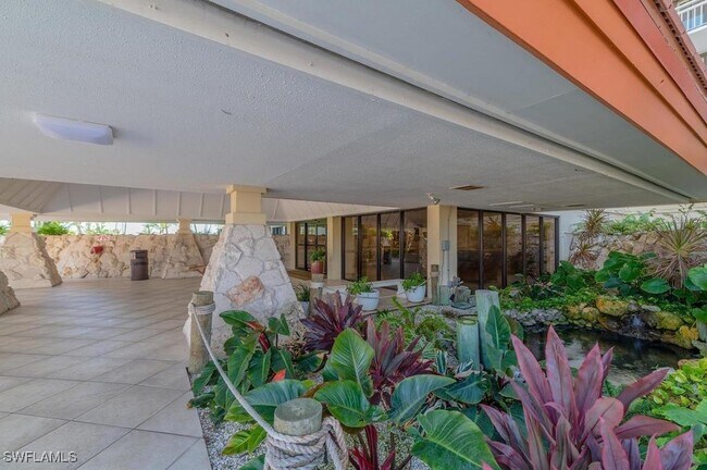 Photo - 180 Seaview Ct Unit 111