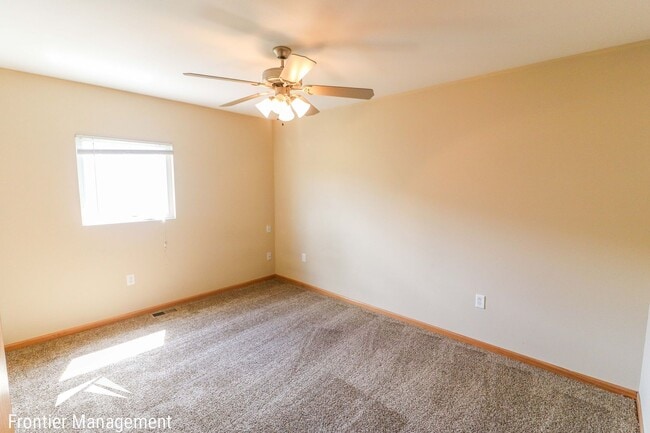 Photo - Amazing 3 bedroom 2.5 bathroom duplex in a quiet neighborhood!