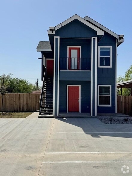 Building Photo - 575 N Adams St Rental