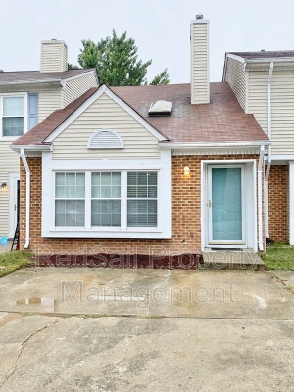 Photo - 23 Riverchase Dr