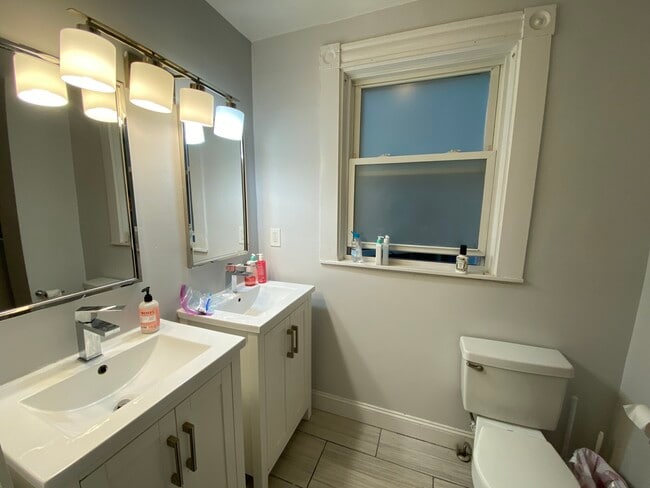 Photo - 80 Hillside St