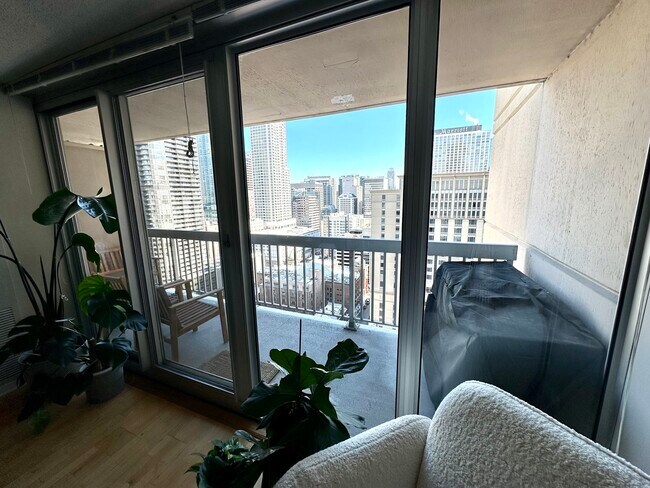 Photo - 545 N Dearborn St Unit 2506