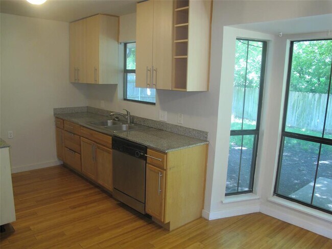 Photo - 4907 Richmond Ave