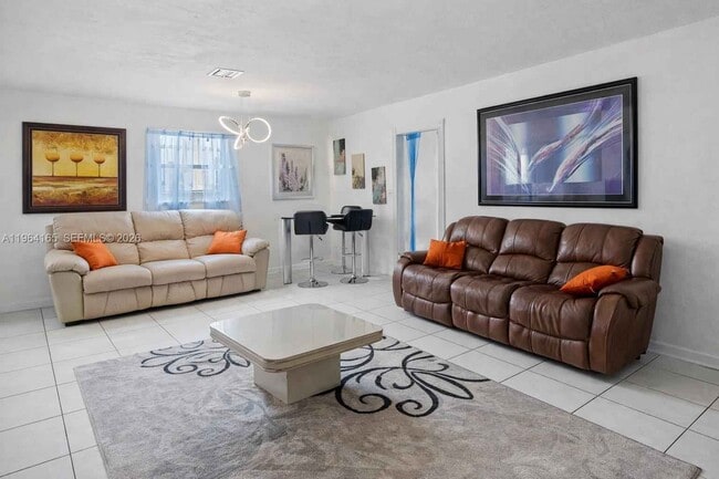 Photo - 121 SW 28th Terrace