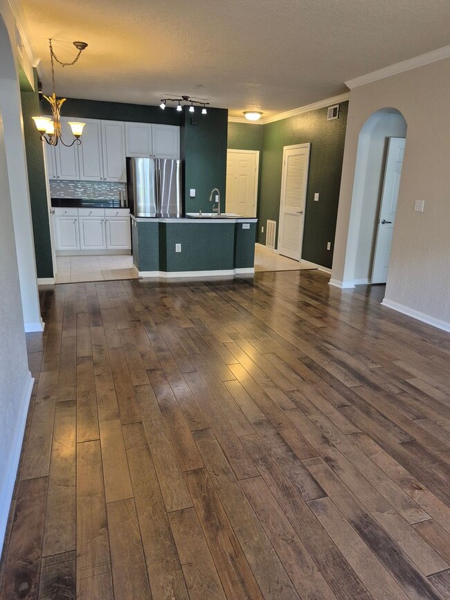 Building Photo - It's a lifestyle!