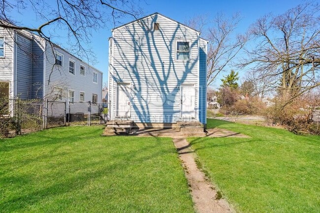 Photo - 108 Columbian Ave