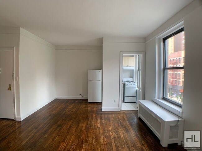 E 58TH ST