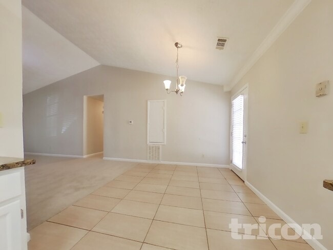 Photo - 3406 Owens Pass NW