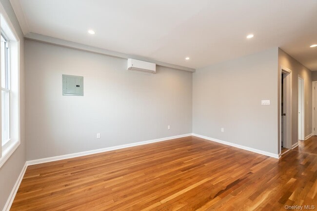 Photo - 680 Willis Ave Unit B